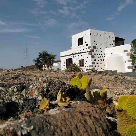 Lanzarote Casa Volcanica-Anclada Sobre La Lava Del Volcan Montana Blanca Dış mekan fotoğraf