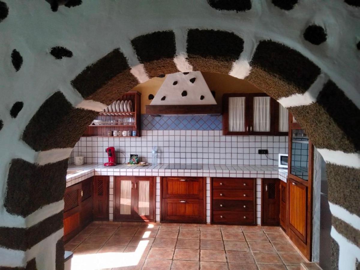 Lanzarote Casa Volcanica-Anclada Sobre La Lava Del Volcan Montana Blanca Dış mekan fotoğraf